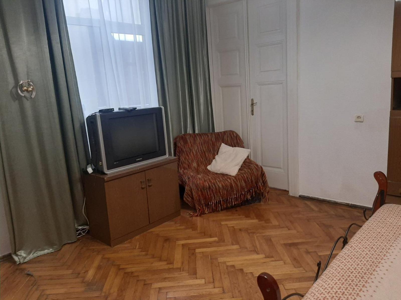Kvartira Na B Khmelnytskoho Leópolis Exterior foto